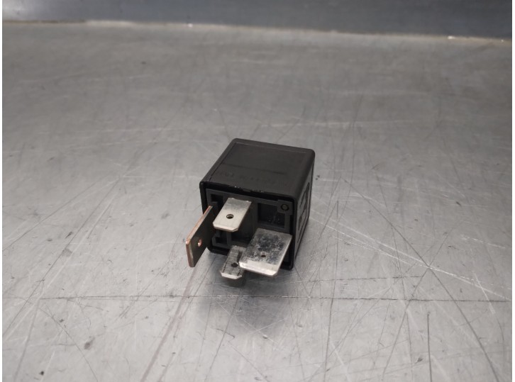 Recambio de rele para volvo xc70 2.5 20v turbo cat referencia OEM IAM 9441158 