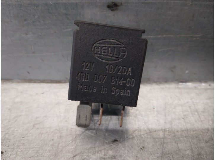 Recambio de rele para volvo xc70 2.5 20v turbo cat referencia OEM IAM 4RD00781400  