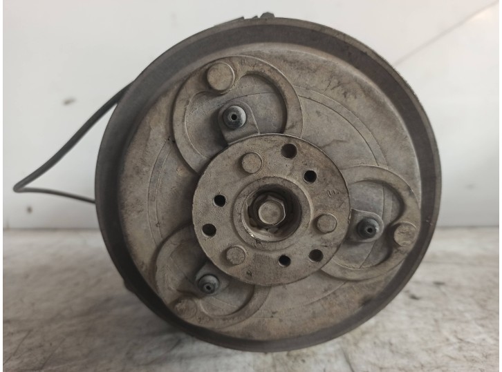 Recambio de compresor aire acondicionado para nissan terrano/terrano.ii (r20) 2.7 turbodiesel referencia OEM IAM 5060213930 