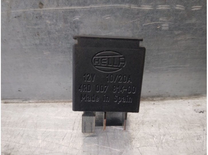 Recambio de rele para volvo xc70 2.5 20v turbo cat referencia OEM IAM 4RD00781400  