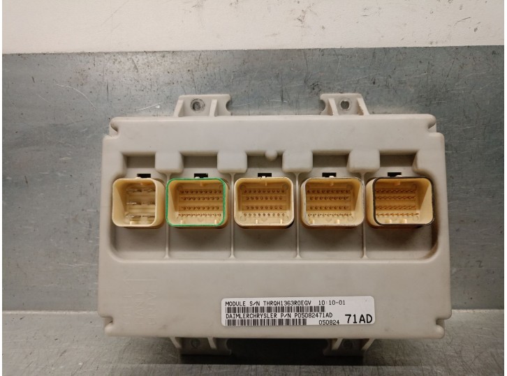 Recambio de modulo confort para chrysler voyager iv (rg, rs) 2.5 crd referencia OEM IAM 05082471AD  