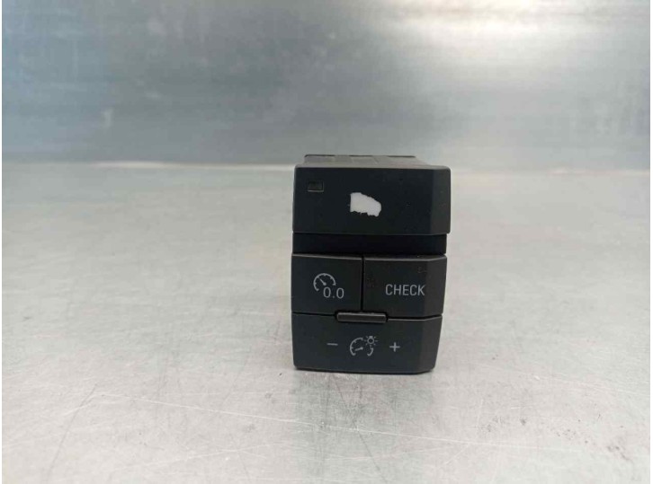 Replacement switch for Audi Q7 (4L) 3.0 V6 24V TDI OEM IAM reference 4L1927123A 