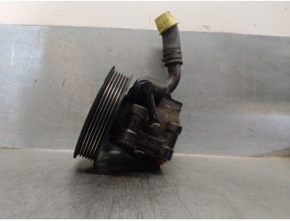 Replacement power steering pump for Ford Focus Saloon (CAK) 1.6 16V CAT OEM IAM reference 4074608 HBDGA 