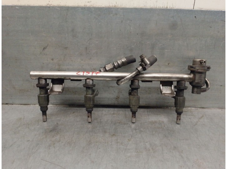 Recambio de rampa inyectora para audi a4 b5 avant (8d5) 1.8 t referencia OEM IAM 06B133681 06B133681 