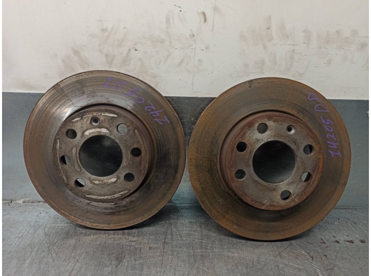 Replacement front brake disc for Opel Corsa C 1.2 16V cat (Z 12 XE / LW4) OEM IAM reference 4249F0 