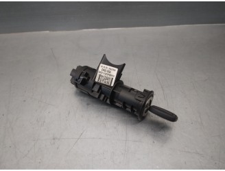 Replacement ignition switch for Fiat Panda (169) 1.2 CAT OEM IAM 61027500 reference 