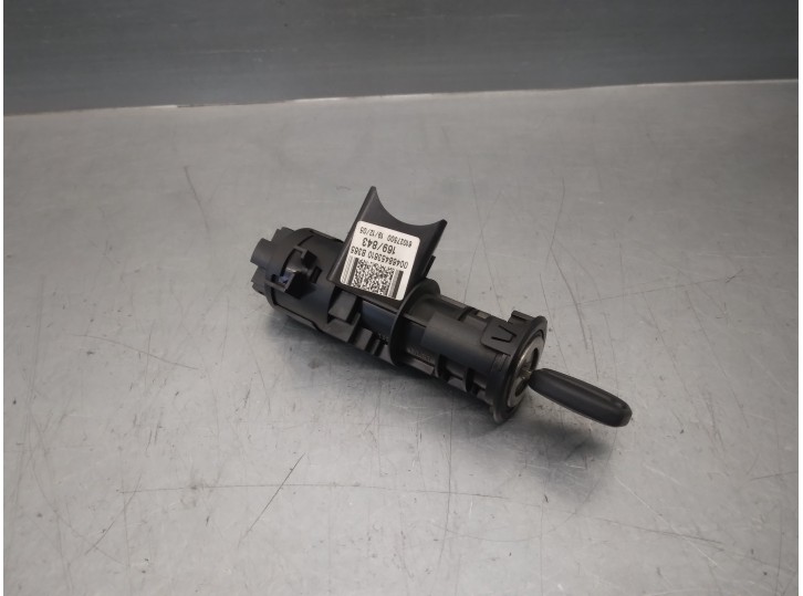 Replacement ignition switch for Fiat Panda (169) 1.2 CAT OEM IAM 61027500 reference 
