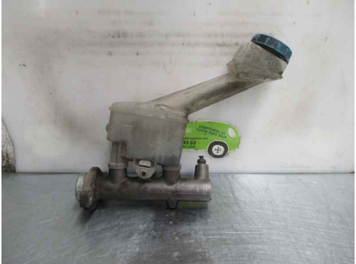 Replacement brake master cylinder for Nissan Primera saloon (P12) 2.2 16V turbodiesel CAT OEM IAM reference 339113E BOSCH