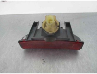 Replacement center brake light for Nissan Primera sedan (P12) 2.2 16V turbodiesel CAT OEM IAM reference 270275 2PINES 