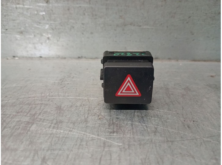 Replacement hazard warning switch for audi a6 allroad c7 (4gh, 4gj) 3.0 tdi quattro reference OEM IAM 4G09415095PR 4G09415095PR 