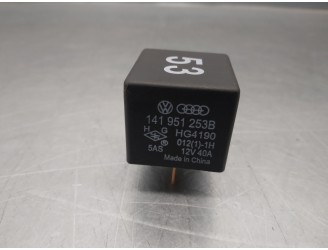 Replacement relay for Seat Ibiza (6L1) 1.4 TDi OEM IAM reference 141951253B 