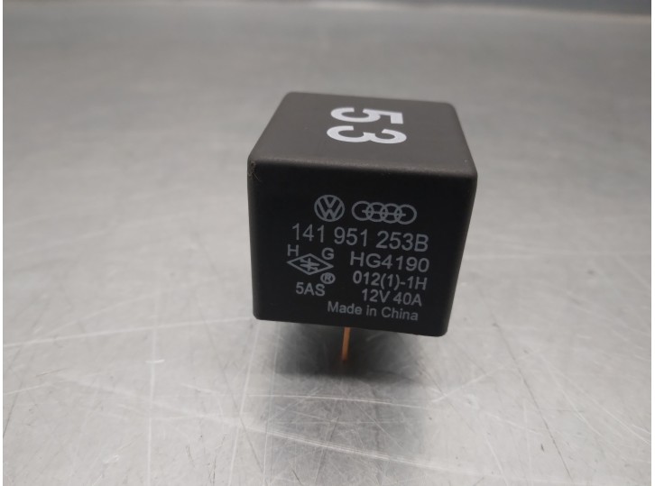 Replacement relay for Seat Ibiza (6L1) 1.4 TDi OEM IAM reference 141951253B 