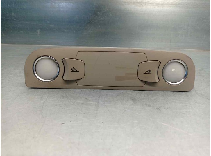 Recambio de luz interior para audi q7 (4l) 3.0 v6 24v tdi referencia OEM IAM 4L0947111B 