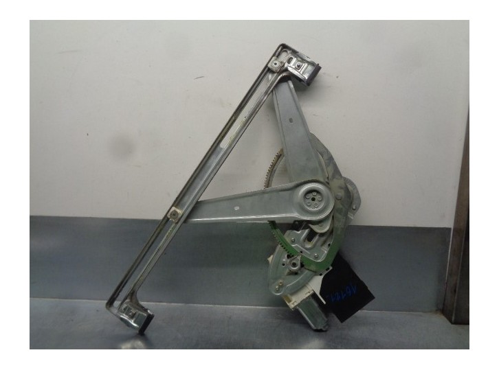 Recambio de elevalunas delantero derecho para volvo v50 familiar 2.0 d kinetic referencia OEM IAM 30737681 32 PINES 5 PUERTAS
