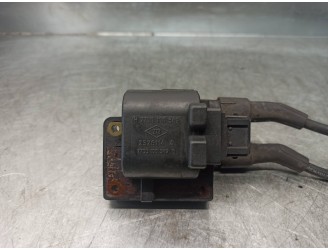 Replacement ignition coil for Renault Clio II Phase I (B/CBO) 1.6 OEM IAM reference 7700100589 