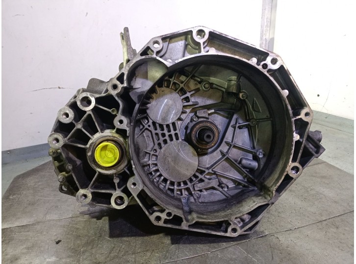 Recambio de caja cambios para chevrolet cruze (j300) 2.0 cdi referencia OEM IAM F40 55582863 55567634