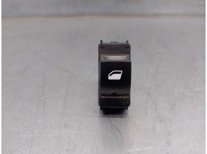 Recambio de mando elevalunas delantero derecho para citroën c-elysée 1.6 hdi fap referencia OEM IAM 96657987ZD 