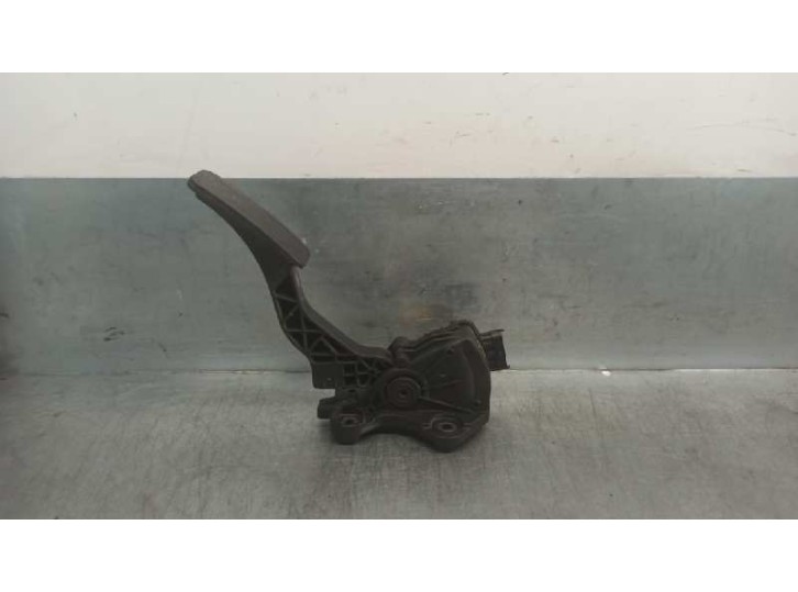 Recambio de potenciometro pedal para hyundai i30 1.6 crdi cat referencia OEM IAM 32700XXXXX  