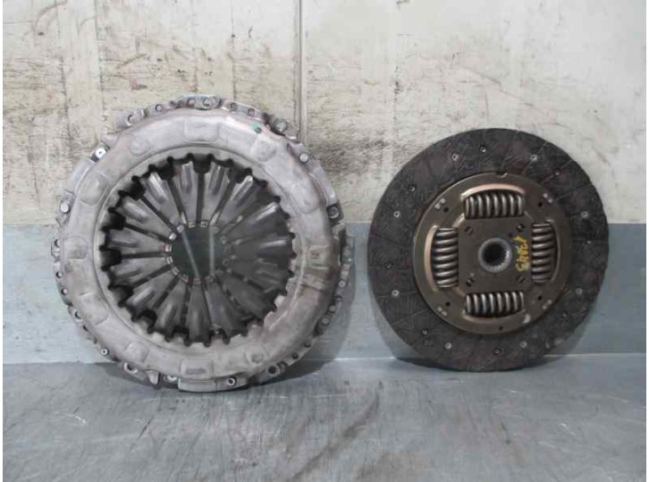 Recambio de kit embrague para hyundai i30 1.6 crdi cat referencia OEM IAM 3082634066 1878634166 SACHS