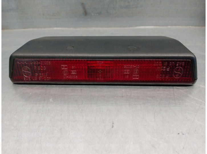 Recambio de luz central de freno para renault fuego 2.0 referencia OEM IAM KS331488  