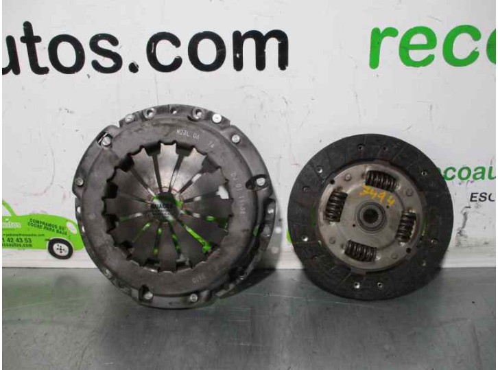 Replacement clutch kit for Fiat Punto Berlina (176) 1.2 CAT OEM IAM reference 