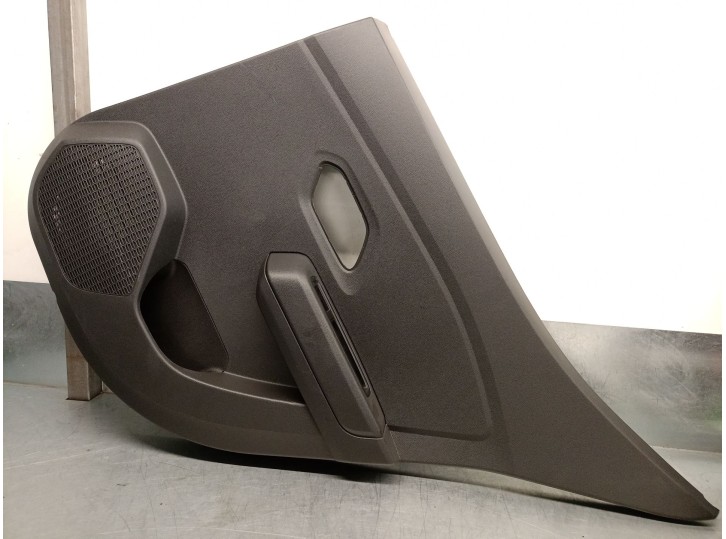 Recambio de guarnecido puerta trasera derecha para dacia sandero iii 1.0 tce 90 referencia OEM IAM 829A09541R 829A05886R 