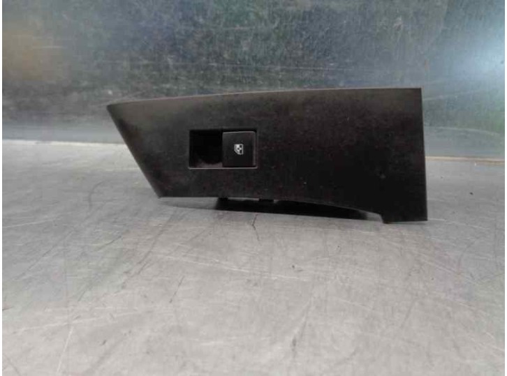 Recambio de mando elevalunas delantero derecho para opel astra j gti 1.4 sedan p10 referencia OEM IAM 13301886 