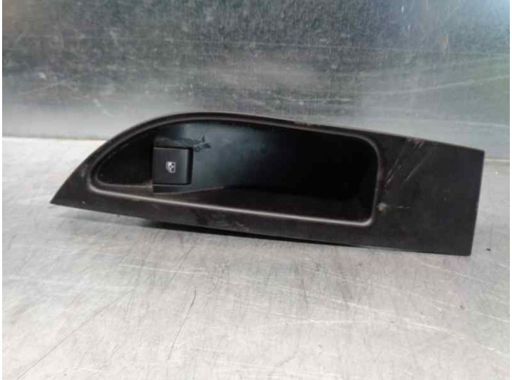 Recambio de mando elevalunas trasero izquierdo para opel astra j gti 1.4 sedan p10 referencia OEM IAM 13301888 
