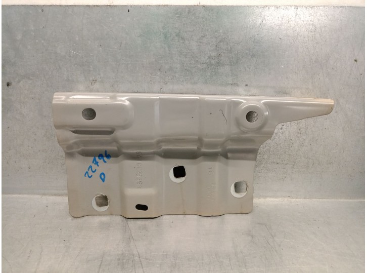 Recambio de refuerzo lateral para dacia sandero iii 1.0 tce 90 referencia OEM IAM 641C02539R 631425335R 