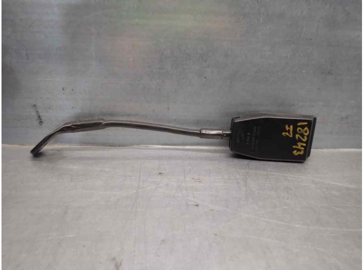 Recambio de enganche cinturon para renault fuego 2.0 referencia OEM IAM 664329 DELAN IZQ 3 PUERTAS