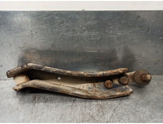 Replacement front right lower suspension arm for Opel Corsa A City OEM IAM reference 