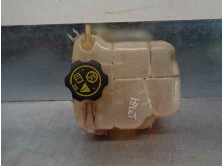 Recambio de deposito expansion para opel astra j gti 1.4 sedan p10 referencia OEM IAM 13393368  