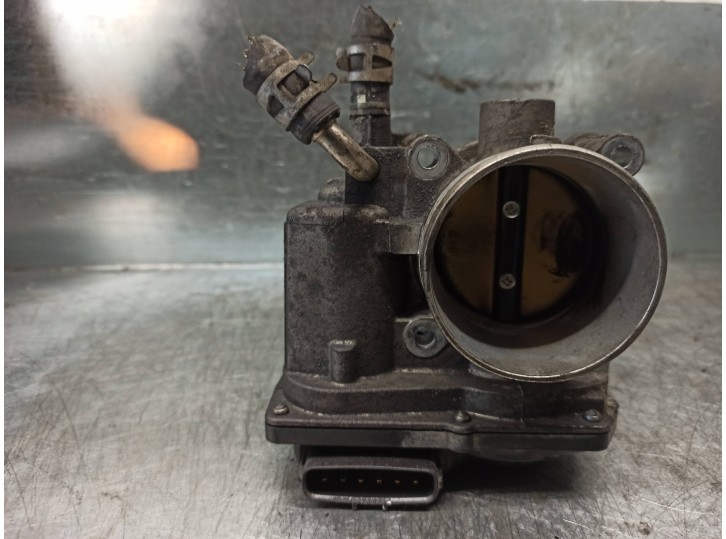 Recambio de caja mariposa para toyota avensis berlina (t25) 1.8 16v cat referencia OEM IAM 220300D011  