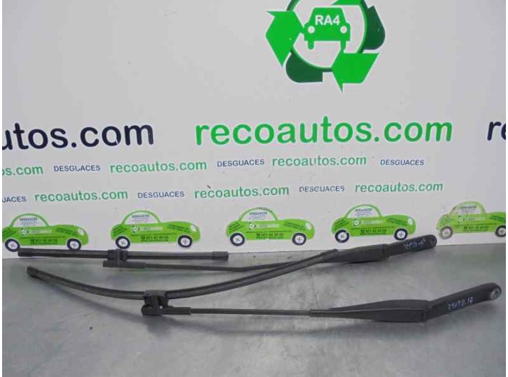 Replacement right front wiper arm for Ford Focus Lim. (CB4) 1.6 TDCi CAT OEM IAM reference 