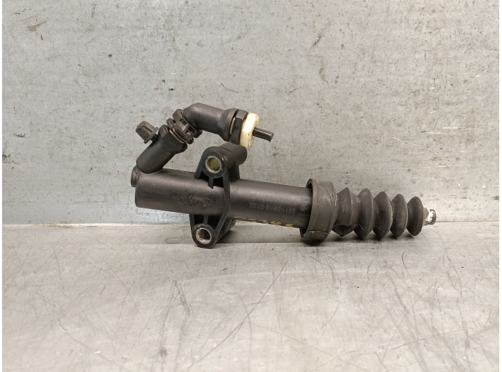 Recambio de bombin embrague para citroën c3 ii 1.4 referencia OEM IAM 9683750480 2182E2 