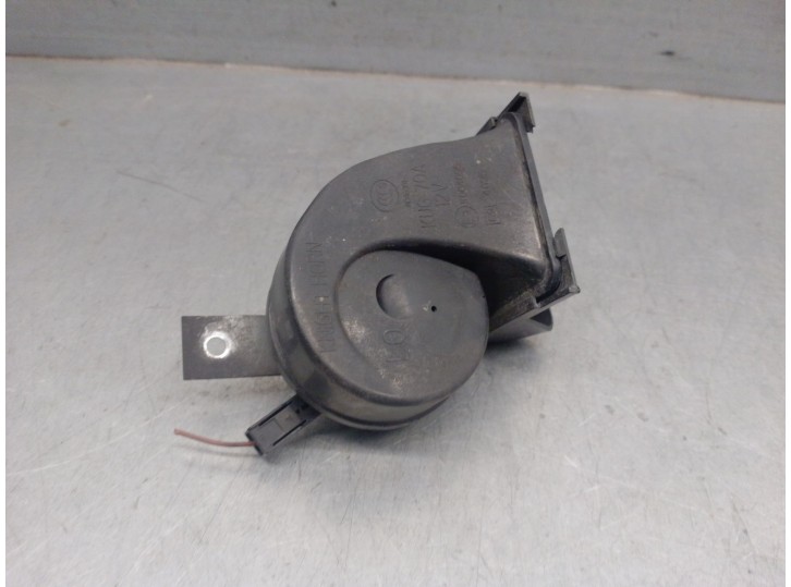 Replacement horn for Mazda 2 Hatchback (DL, DJ) 1.5 Skyactiv-G OEM IAM reference D09W6679Y D09W6679Y 