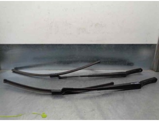 Recambio de brazo limpia delantero derecho para opel astra j gti 1.4 sedan p10 referencia OEM IAM   