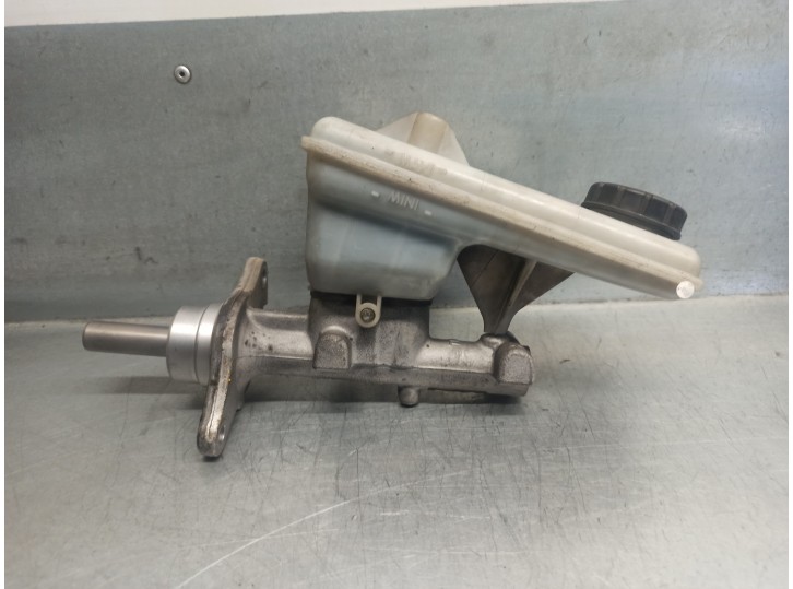 Recambio de bomba freno para opel vivaro furgón/combi (07.2006 =>) referencia OEM IAM 32067008 32067008 TRW