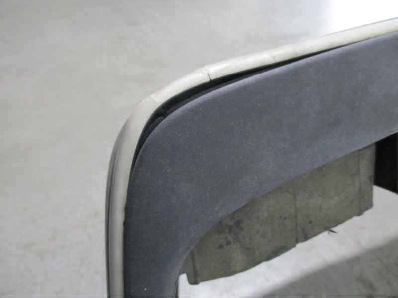 Recambio de paragolpes trasero para peugeot 405 berlina embassy d referencia OEM IAM  NEGRO 4 PUERTAS