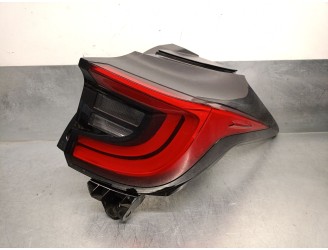 Recambio de piloto trasero derecho para toyota yaris (_p21_, _pa1_, _ph1_) 1.5 hybrid (mxph10) referencia OEM IAM 81551K0040 815