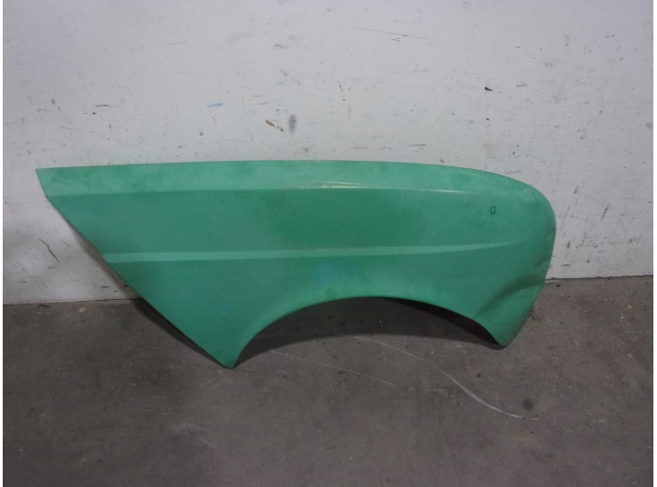 Recambio de aleta delantera derecha para renault r-4 f6a furgoneta referencia OEM IAM 820565200 VERDE 