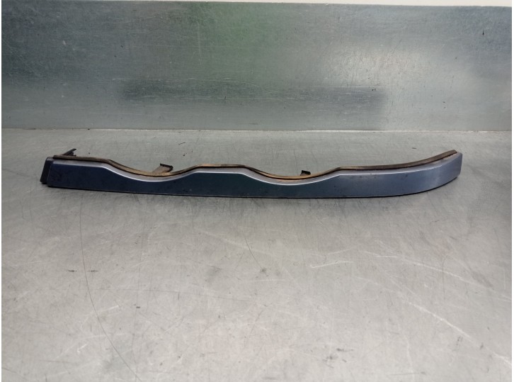 Recambio de cerquillo faro para bmw serie 3 berlina (e46) 320d referencia OEM IAM 51130208482 IZQ 