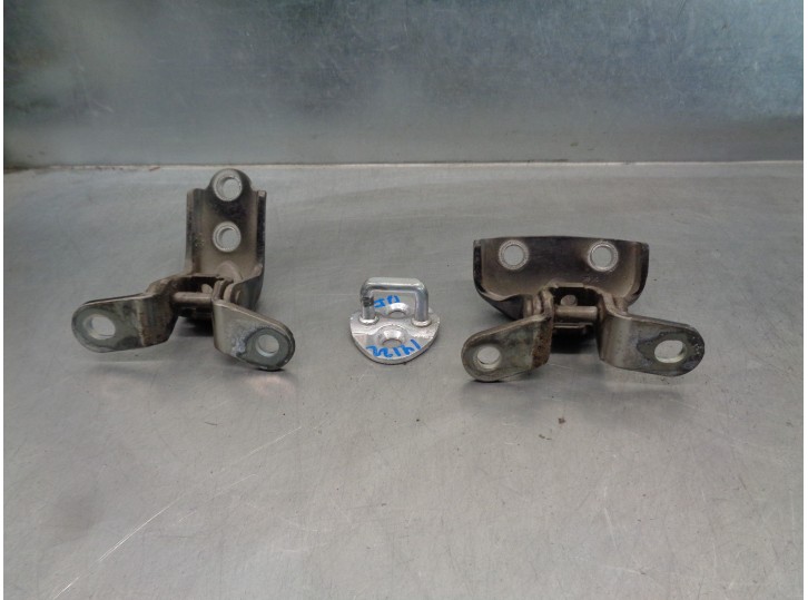 Recambio de bisagra puerta para hyundai i40 cw 1.7 crdi cat referencia OEM IAM 794203K000 793102E000 