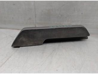 Recambio de molduras delanteras para renault r-4 f6a furgoneta referencia OEM IAM 77006507 