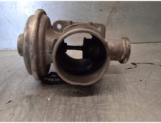 Recambio de valvula egr para bmw serie 3 berlina (e46) 320d referencia OEM IAM 72252302 00T256 PIERBURG