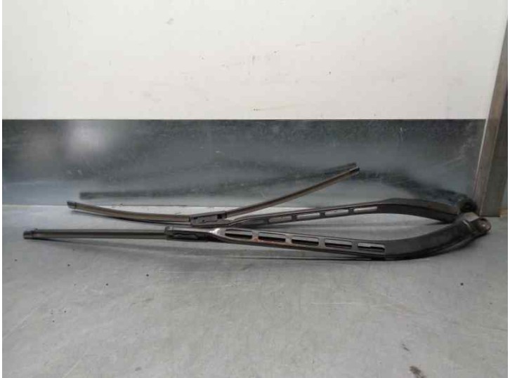 Recambio de brazo limpia delantero derecho para seat altea (5p1) 1.9 tdi referencia OEM IAM 484974560  