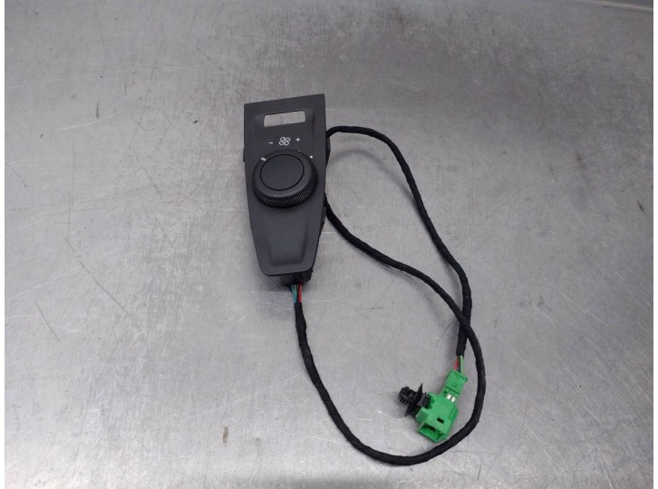 Recambio de mando climatizador para citroën c4 picasso seduction referencia OEM IAM 96754037ZD  