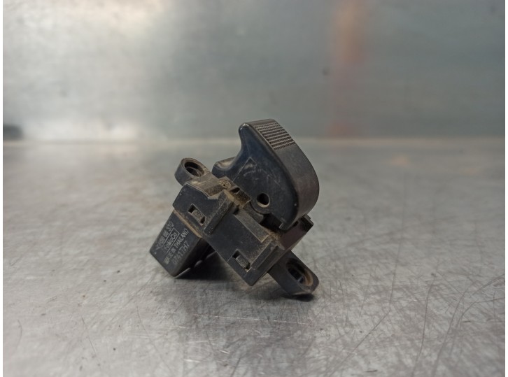 Recambio de mando elevalunas delantero derecho para ford ranger (es) 2.5 tdci cat referencia OEM IAM UR5666370 
