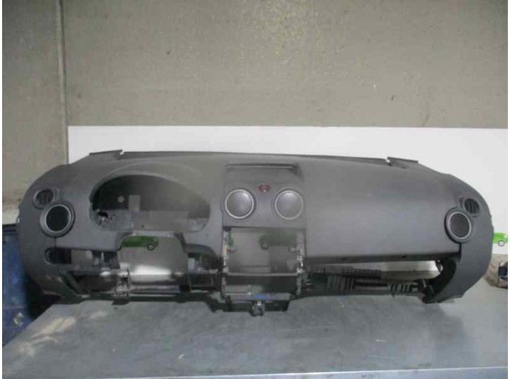 Recambio de salpicadero para mitsubishi colt berlina 5 (z30a) 1.5 di-d cat referencia OEM IAM GRIS 