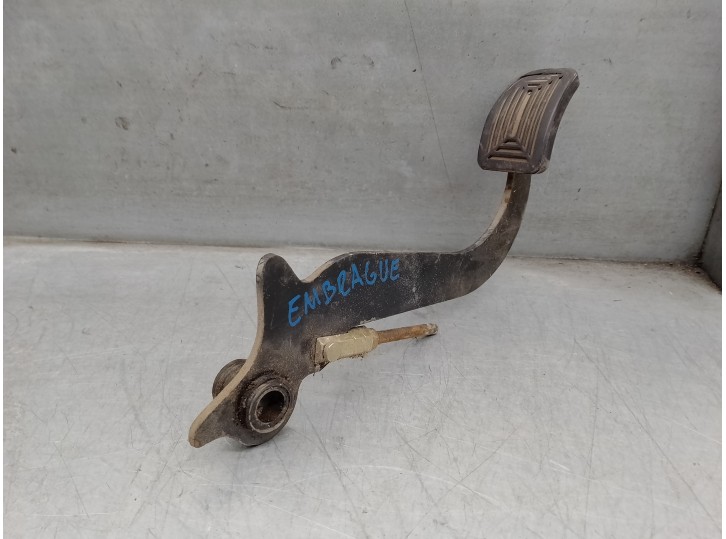 Recambio de pedal embrague para renault r-4 f6a furgoneta referencia OEM IAM 7700507462 